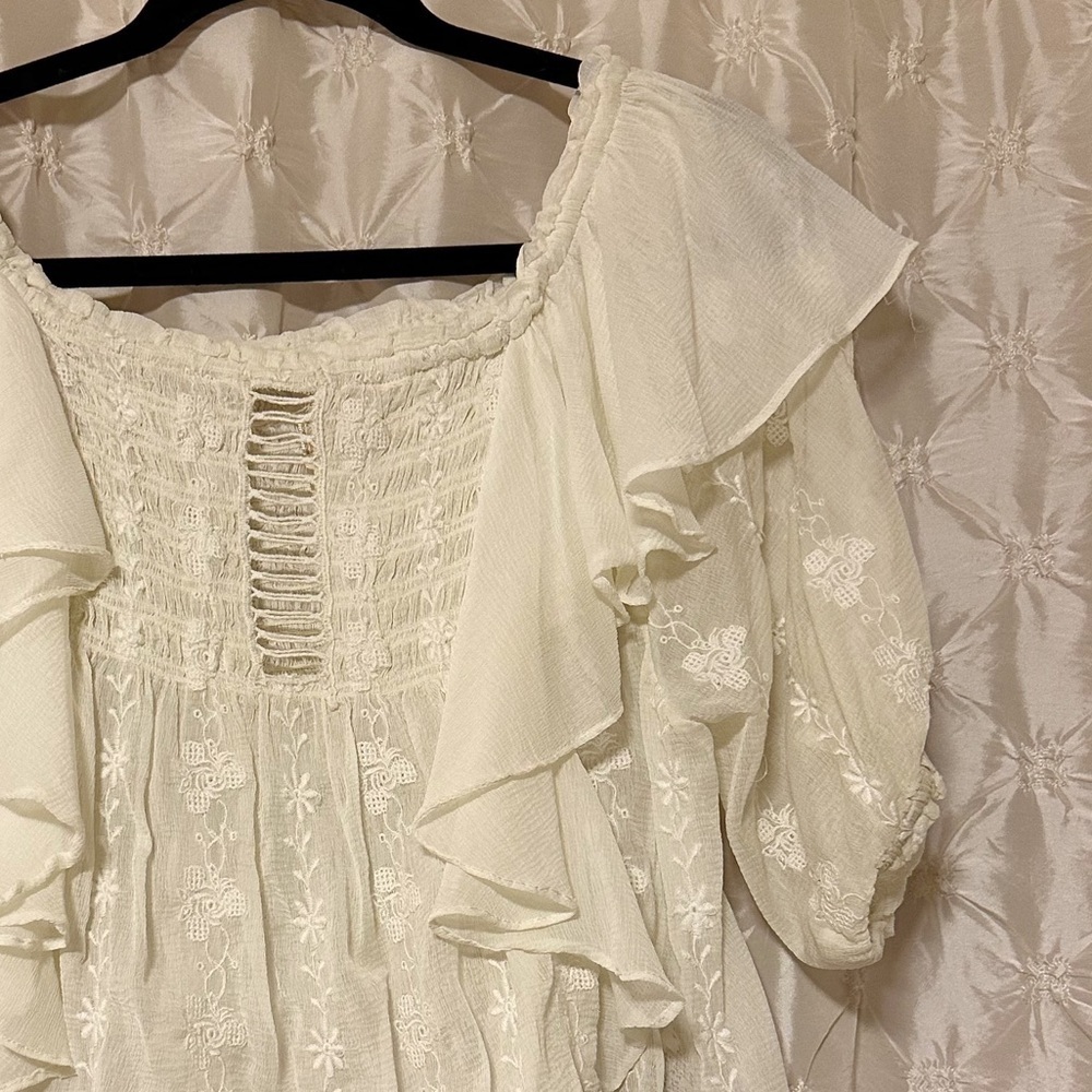 Free People Cream Lace Peasant Blouse with Ruffled Shoulders - Picture 4 of 16